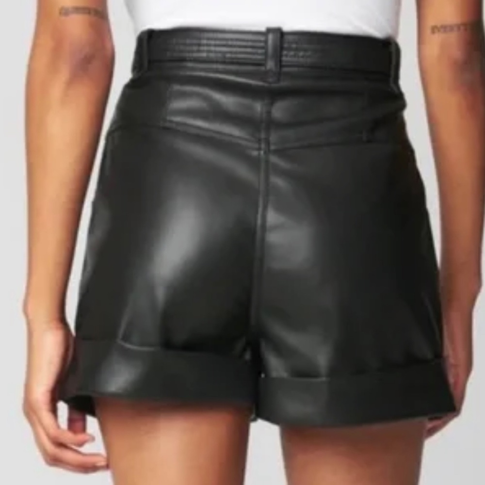 Shorts - Picture 2 of 4